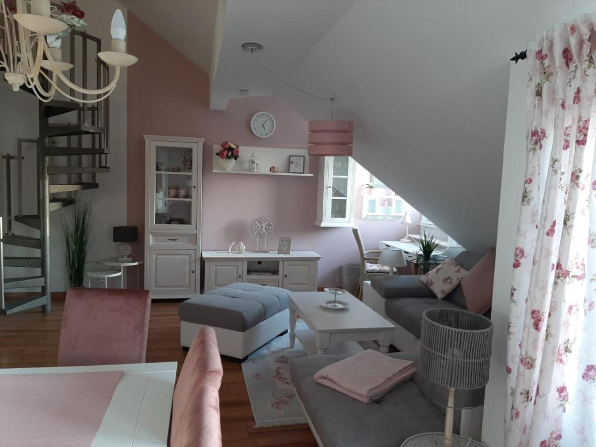 Auszeit Rheingauer Rosengasse Appartement Johannisberg Buitenkant foto