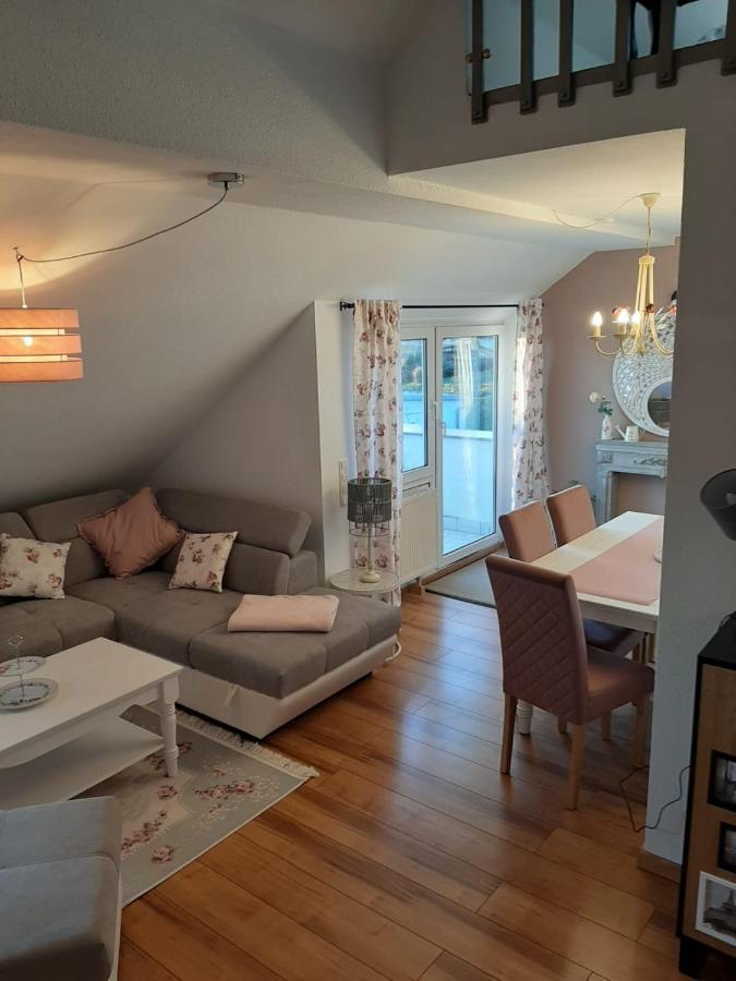 Auszeit Rheingauer Rosengasse Appartement Johannisberg Buitenkant foto